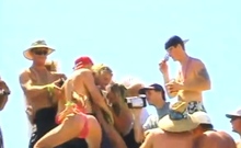 Voyeur Girl Jerks Off dick her boyfriend at a public beach